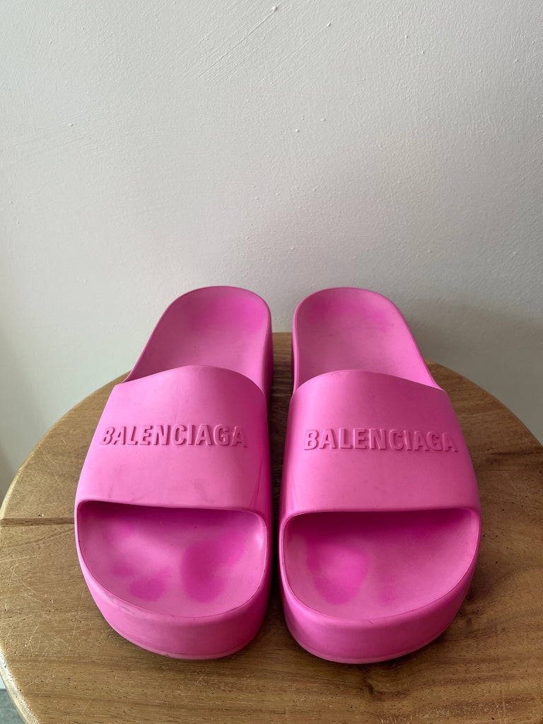 Balenciaga pink rubber slides