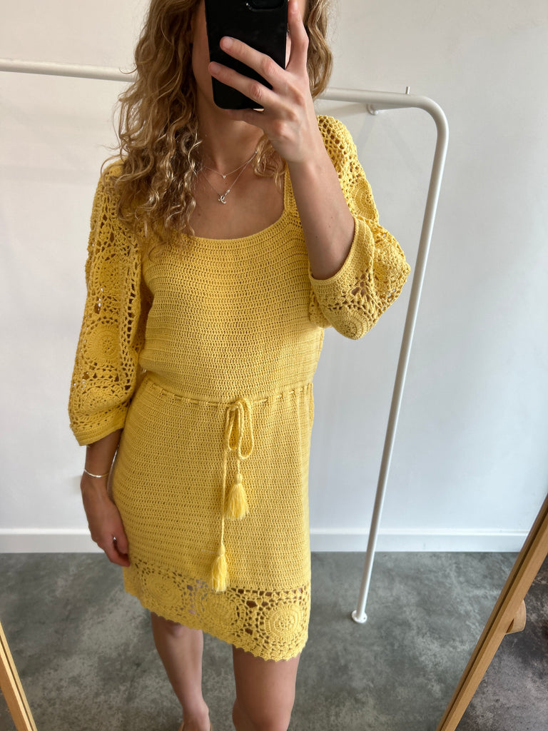 Spell “Let the sunshine in” crochet dress